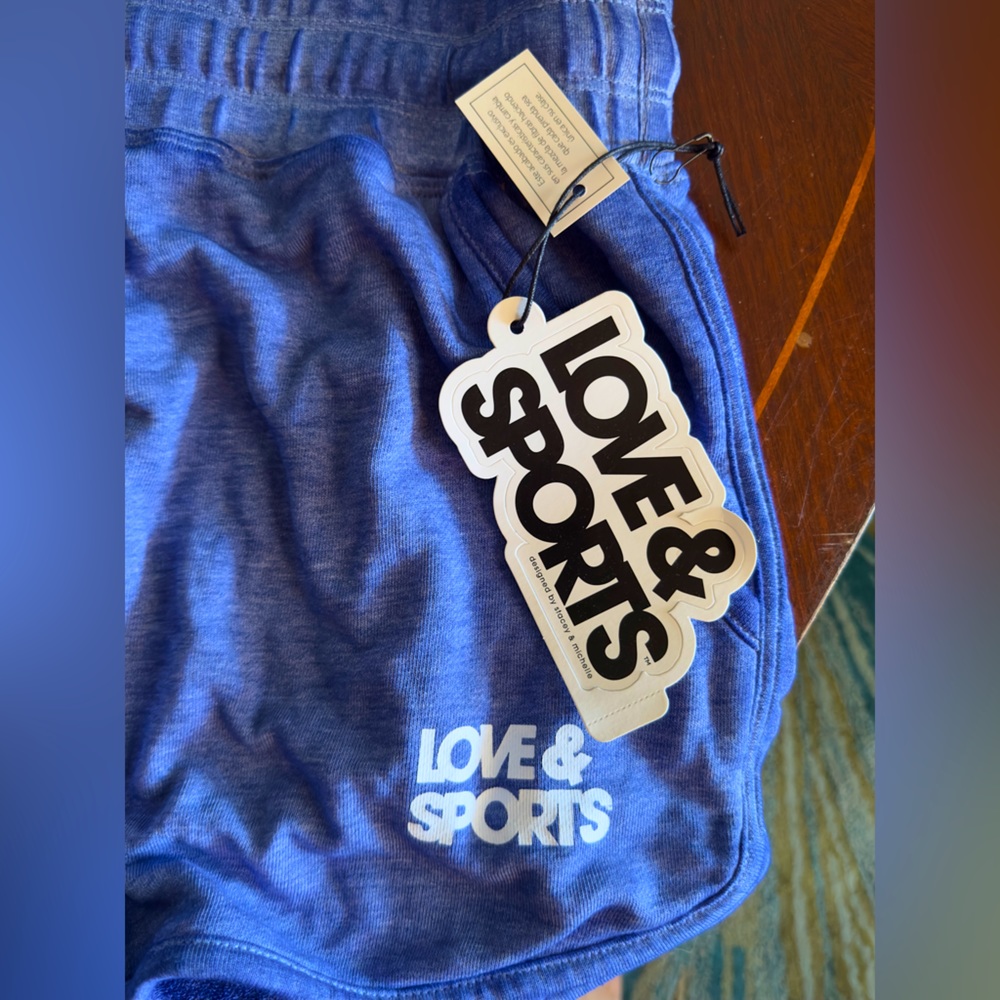 Love & Sports blue shorts with pockets Size XL